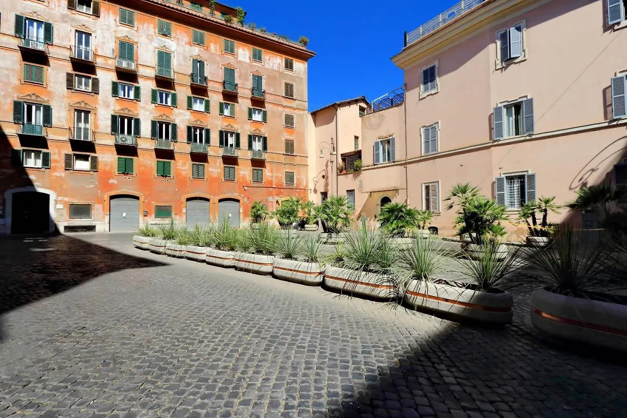 Piazza Venezia Grand Suite Рим 2*,