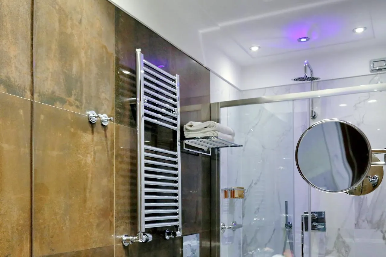 Piazza Venezia Grand Suite Рим