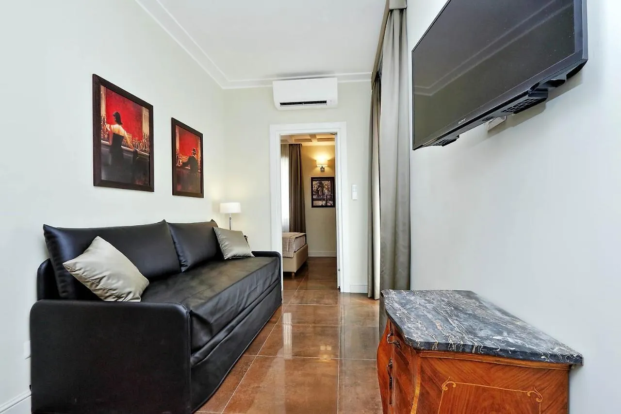 Piazza Venezia Grand Suite Рим 2*,