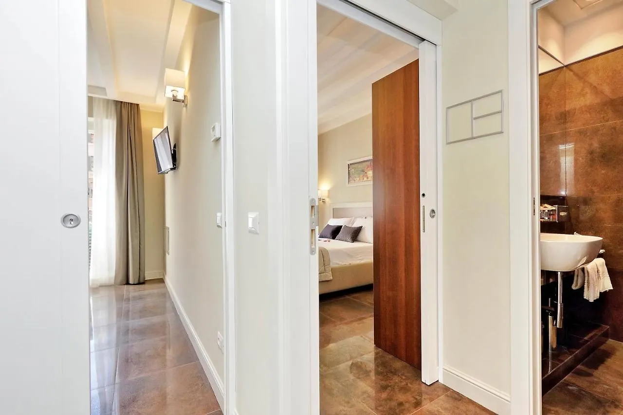 Piazza Venezia Grand Suite Рим Отель типа 