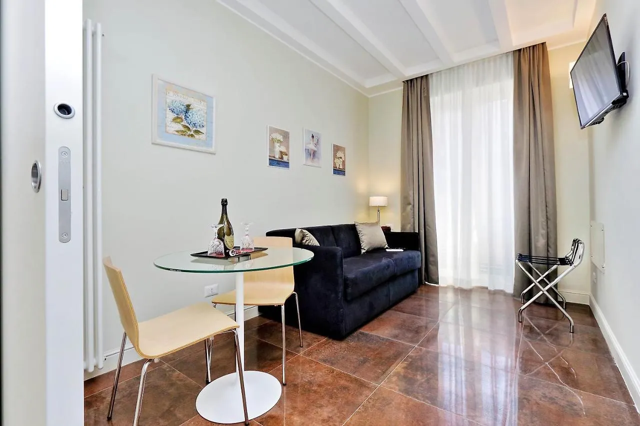 Piazza Venezia Grand Suite Рим Италия