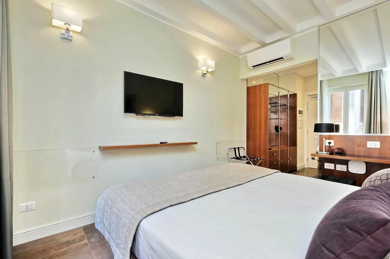 Piazza Venezia Grand Suite Рим 2*,  Италия