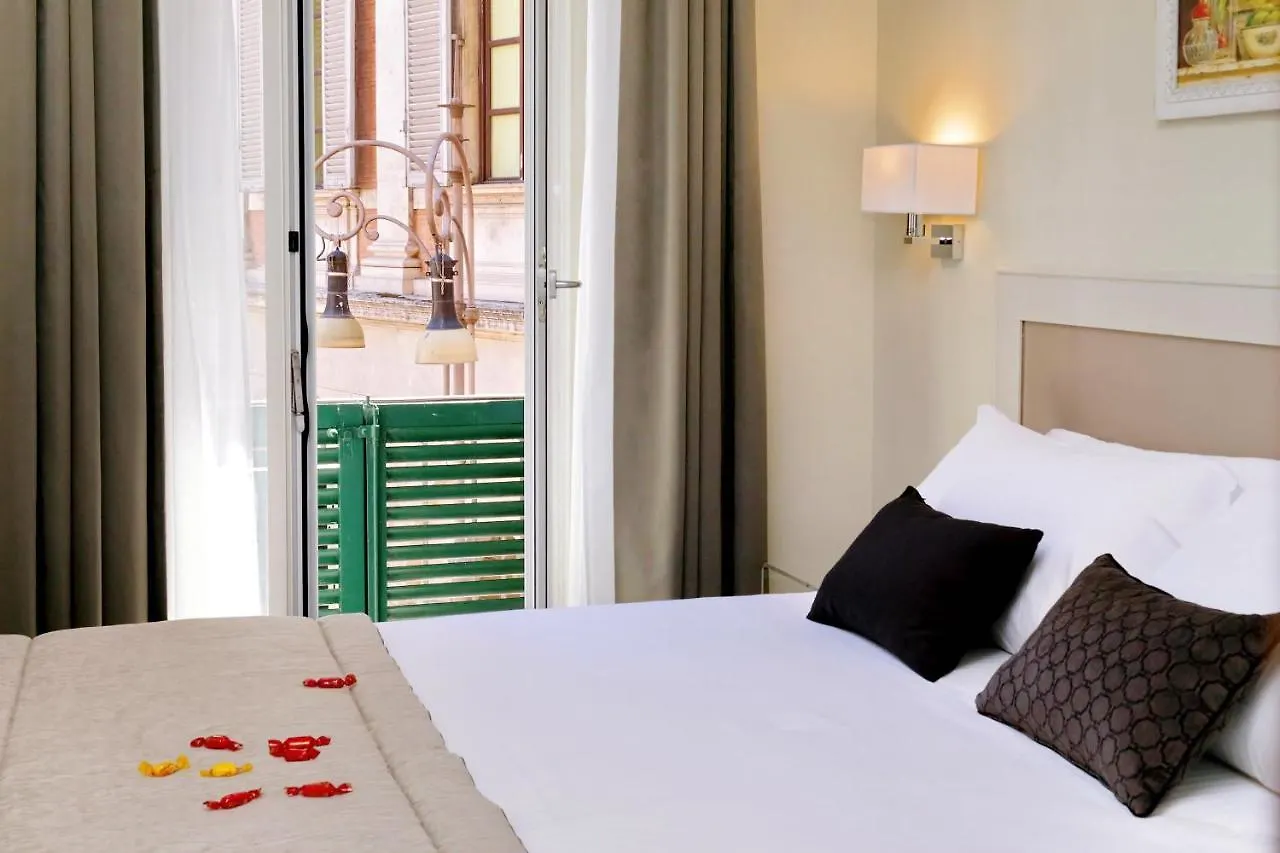 Piazza Venezia Grand Suite Рим Отель типа 